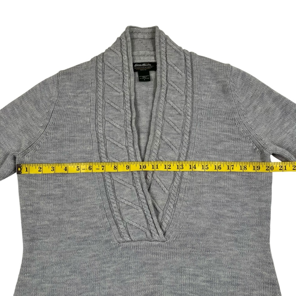 Eddie Bauer Light Gray Merino Wool V-Neck Sweater Long Sleeve Size L - Picture 7 of 9